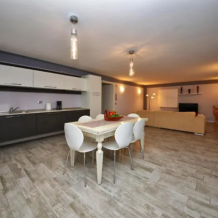 Enrichetta Apartment *