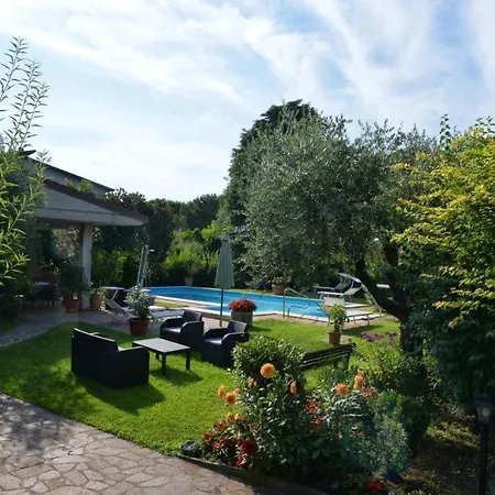 Enrichetta Apartment *